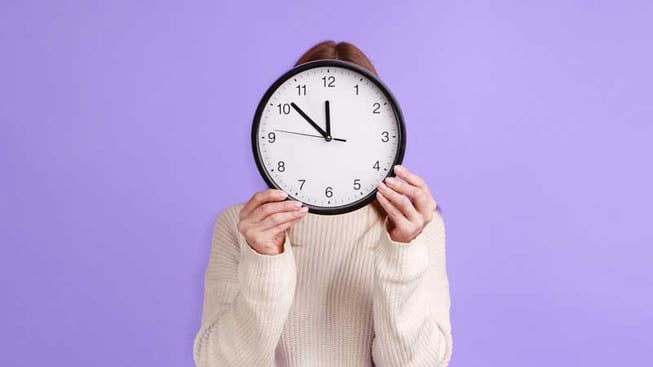 clock_woman_small